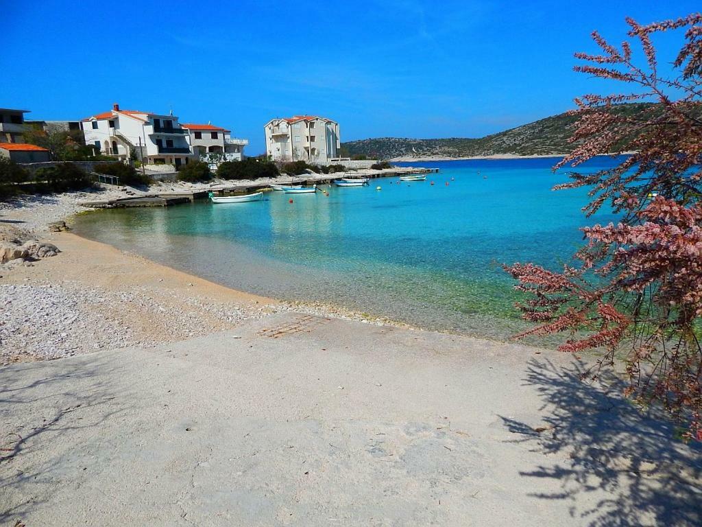 Apartmani Maja Kanica روغوزنيكا المظهر الخارجي الصورة