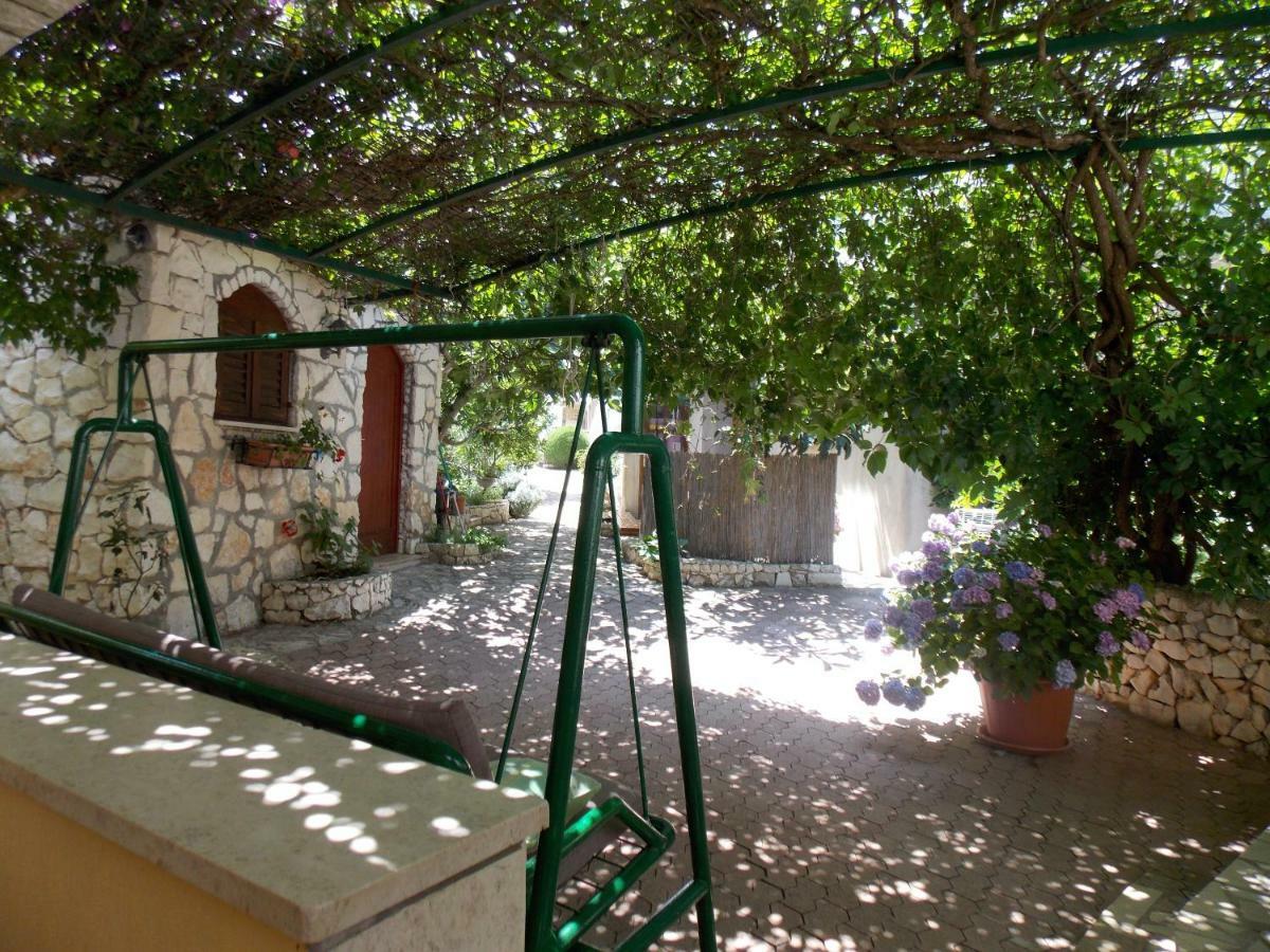 Apartmani Maja Kanica روغوزنيكا المظهر الخارجي الصورة