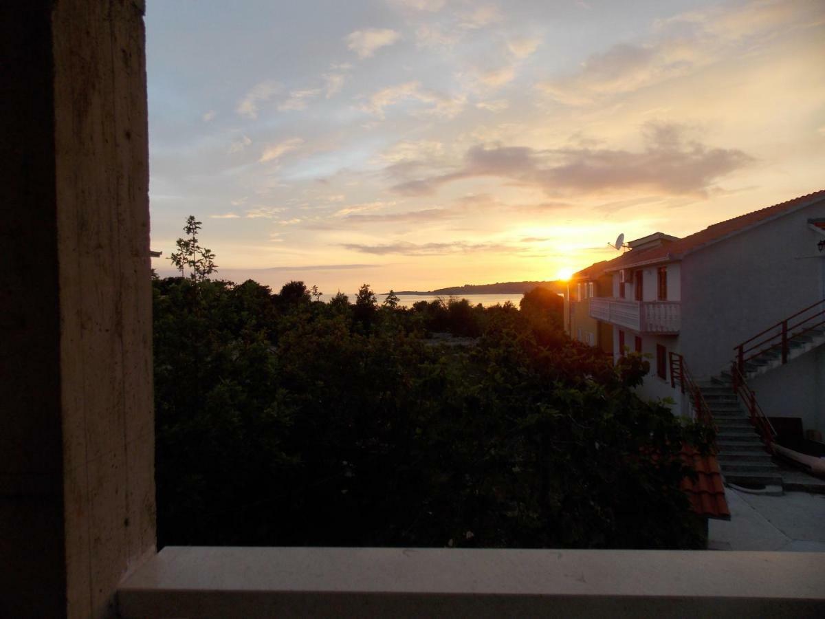 Apartmani Maja Kanica روغوزنيكا المظهر الخارجي الصورة