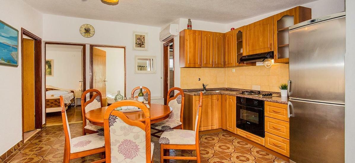 Apartmani Maja Kanica روغوزنيكا المظهر الخارجي الصورة