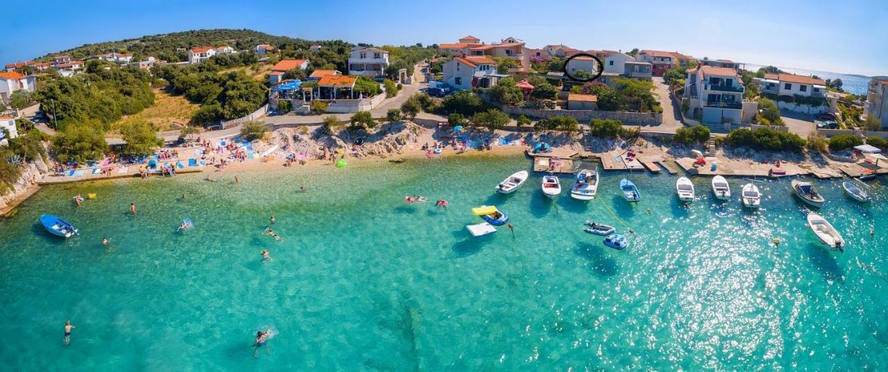 Apartmani Maja Kanica روغوزنيكا المظهر الخارجي الصورة