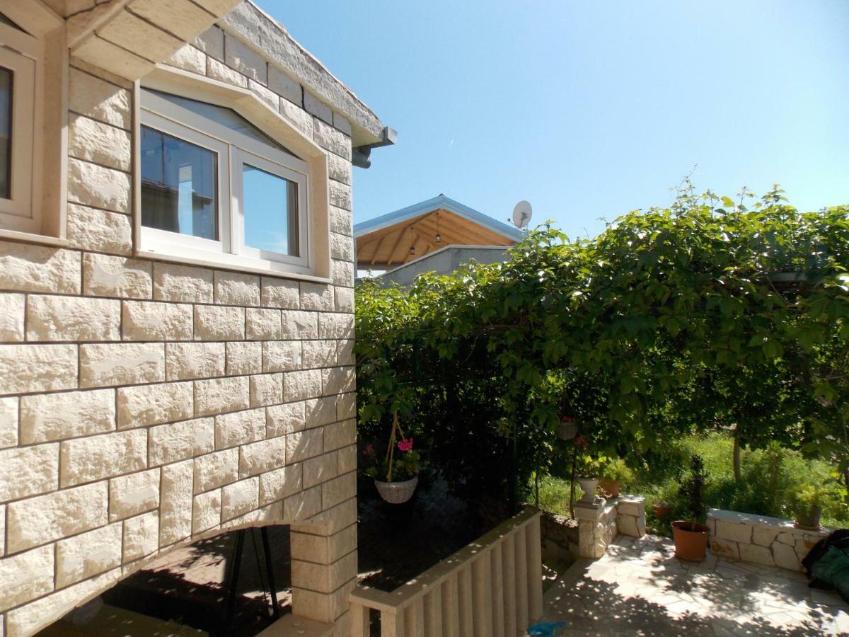 Apartmani Maja Kanica روغوزنيكا المظهر الخارجي الصورة