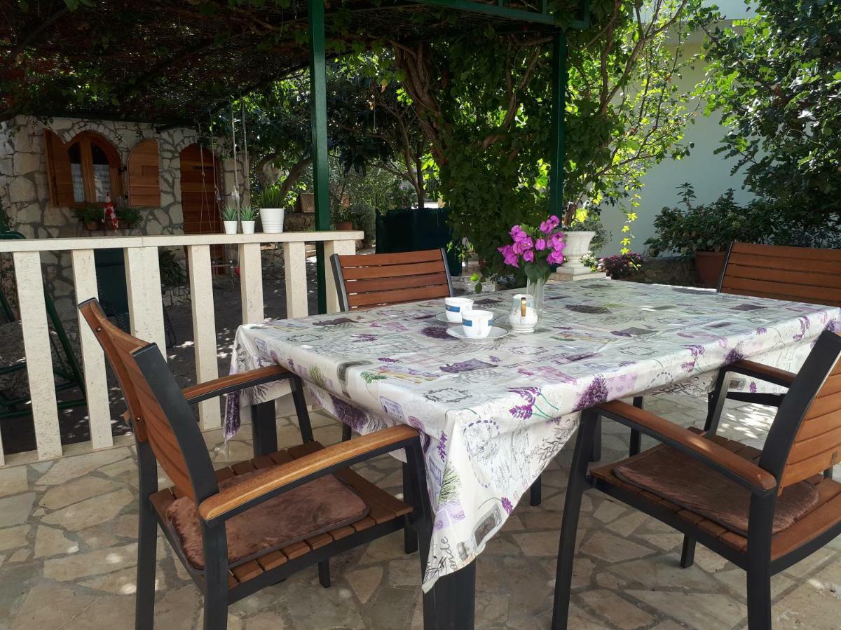 Apartmani Maja Kanica روغوزنيكا المظهر الخارجي الصورة